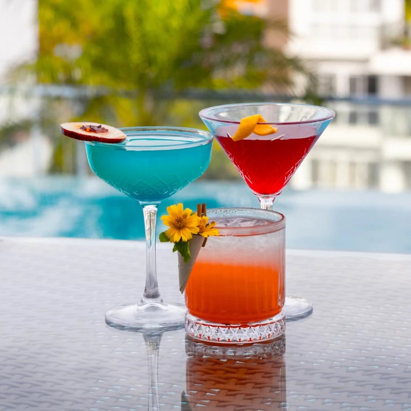 Best Summer Cocktails: Flavors to Try on Vacation